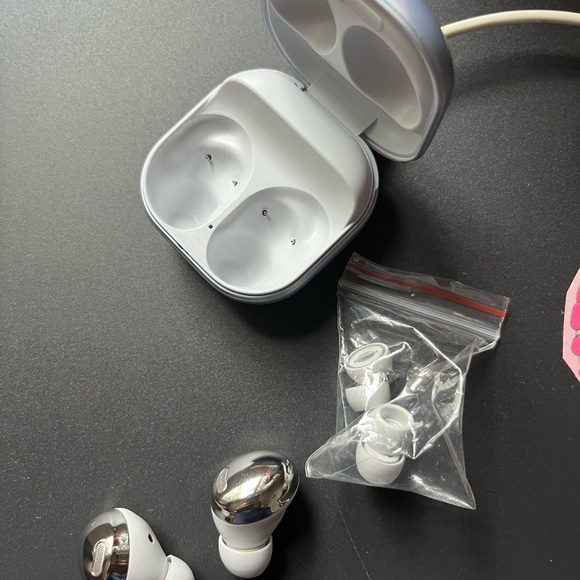 Samsung ear buds excellent condition